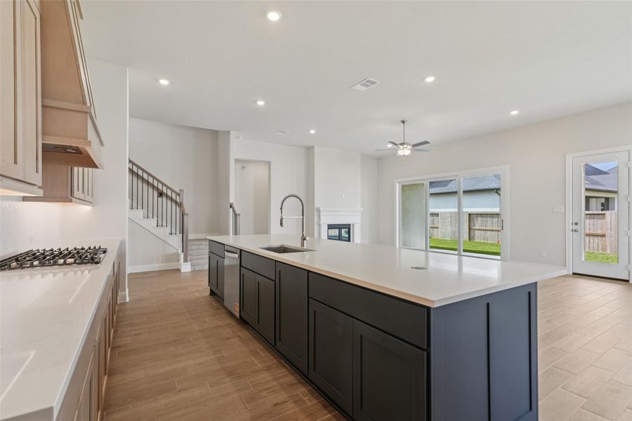 Furnished interior view inside a new home in Sienna 65', Missouri City (Image 18).