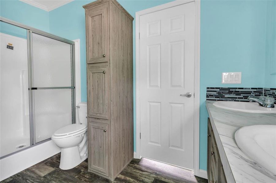Furnished interior view inside a new home in , Spring Hill (Image 11).