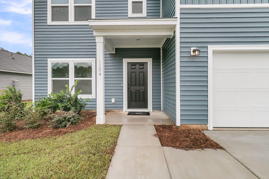 Exterior details and patio area of a home in Watson Hill, Summerville (Image 31).