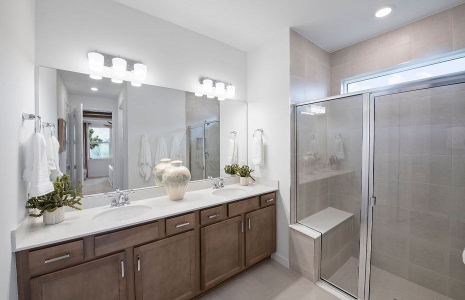 Furnished interior view inside a new home in Del Webb Stone Creek, Ocala (Image 9).