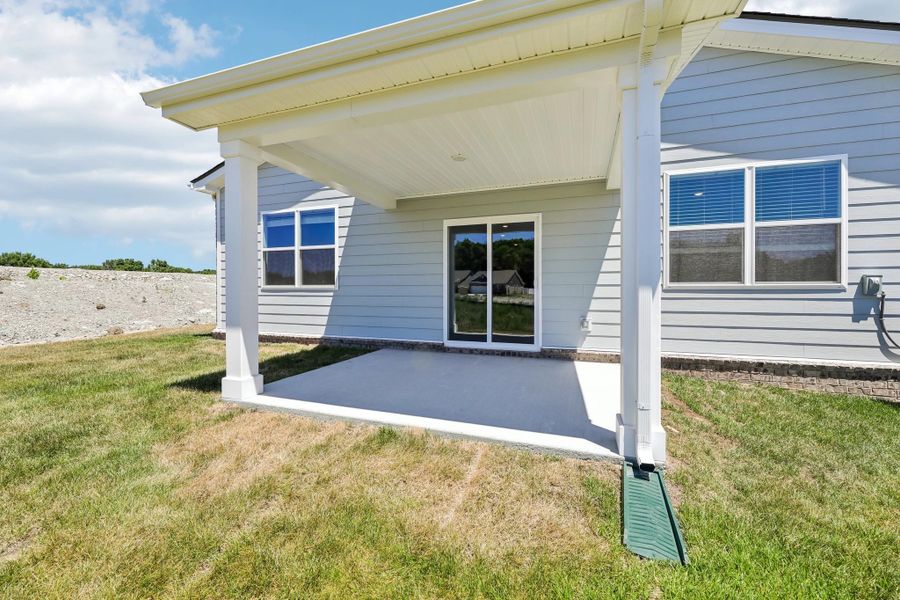 Exterior details and patio area of a home in Cades Bluff, Lebanon (Image 4). Exterior details and patio area of a home in Cades Bluff, Lebanon (Image 4).
