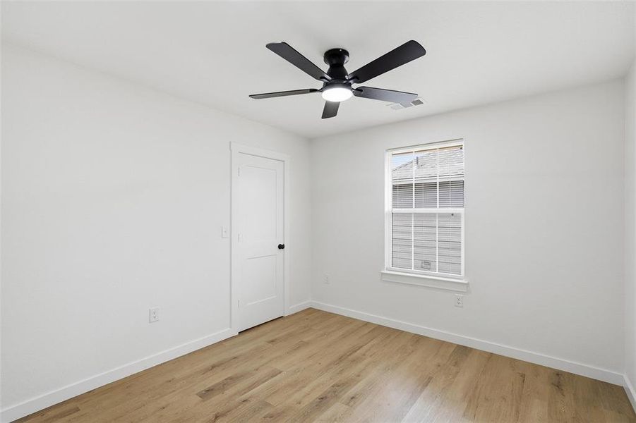 Spacious, unfurnished interior of a new home in , Waco (Image 10).