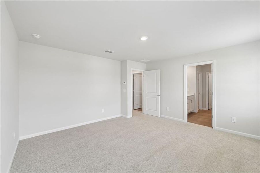 Spacious, unfurnished interior of a new home in Martin Springs - Reserve Series, Lawrenceville (Image 41). Spacious, unfurnished interior of a new home in Martin Springs - Reserve Series, Lawrenceville (Image 41).
