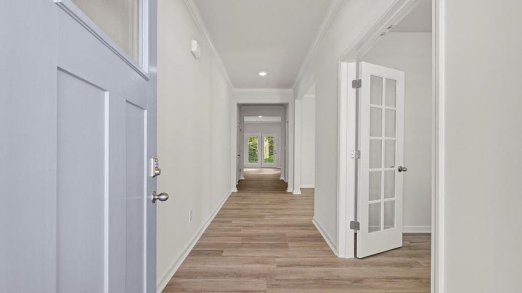 Spacious, unfurnished interior of a new home in , Dallas (Image 8).