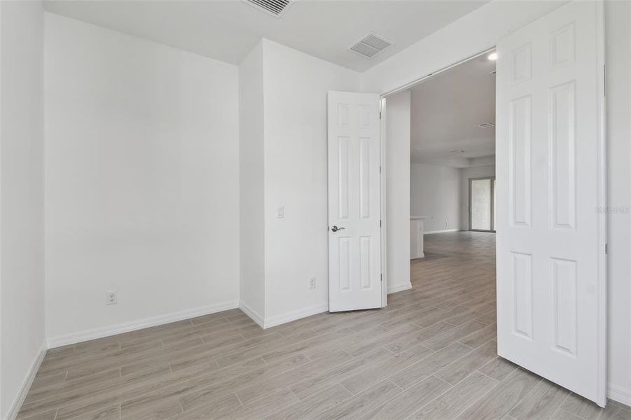 Spacious, unfurnished interior of a new home in Sweetwater at Lakewood Ranch, Lakewood Ranch (Image 14).