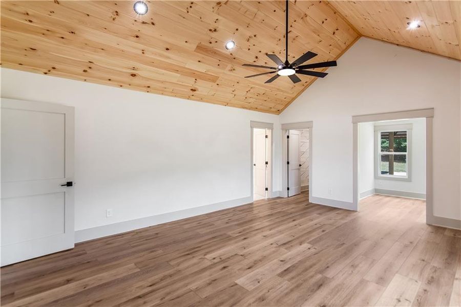 Spacious, unfurnished interior of a new home in , Ranger (Image 20).