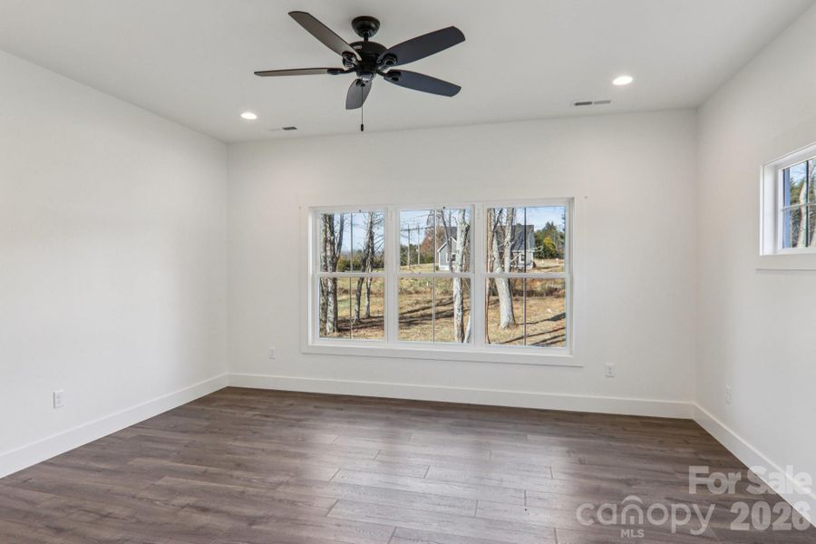 Spacious, unfurnished interior of a new home in , Hendersonville (Image 15).