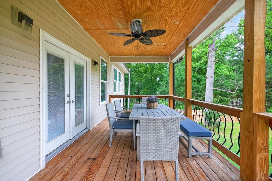 Furnished interior view inside a new home in , Oxford (Image 61).
