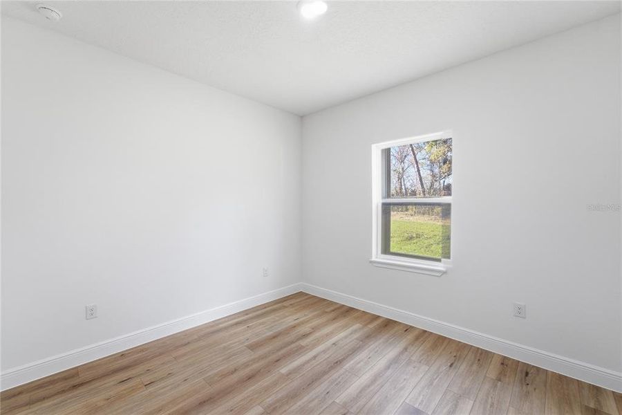 Spacious, unfurnished interior of a new home in , Ocala (Image 15).