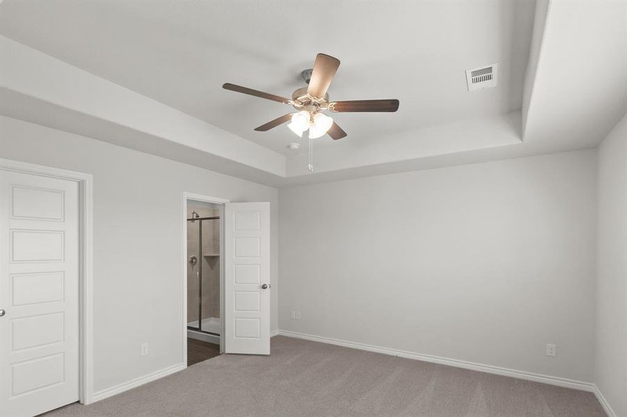 Spacious, unfurnished interior of a new home in Retreat at Fossil Creek, Fort Worth (Image 10). Spacious, unfurnished interior of a new home in Retreat at Fossil Creek, Fort Worth (Image 10).