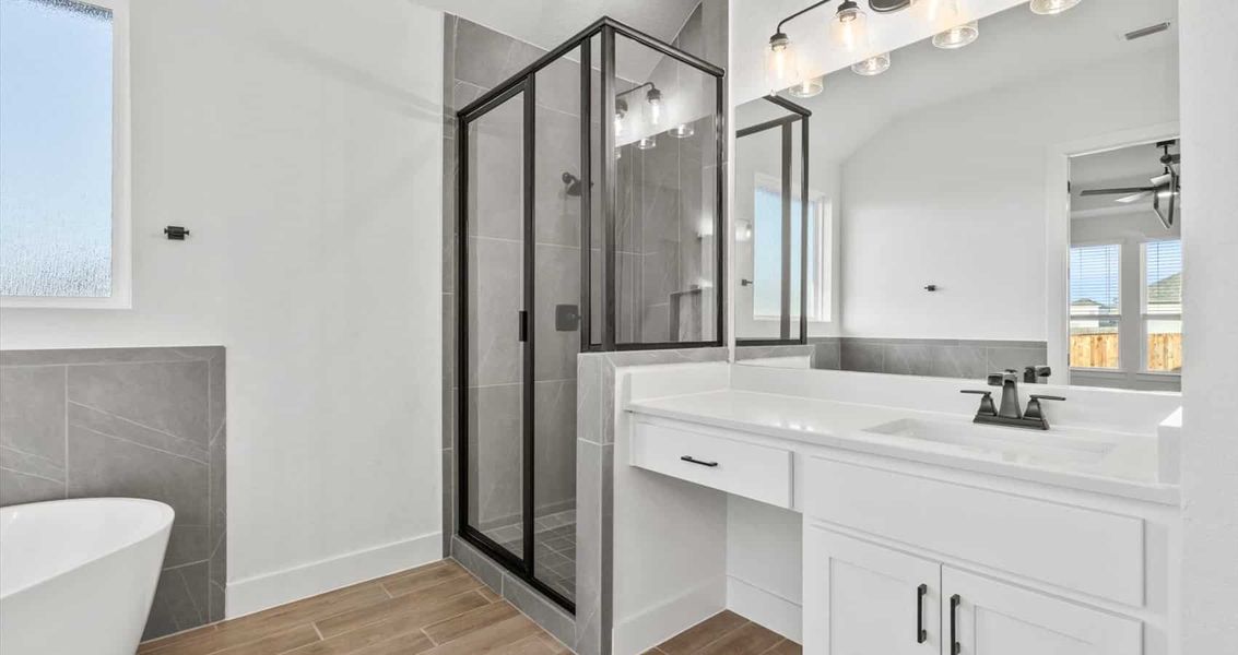 Furnished interior view inside a new home in Village at Three Oaks, Seguin (Image 7). Furnished interior view inside a new home in Village at Three Oaks, Seguin (Image 7).