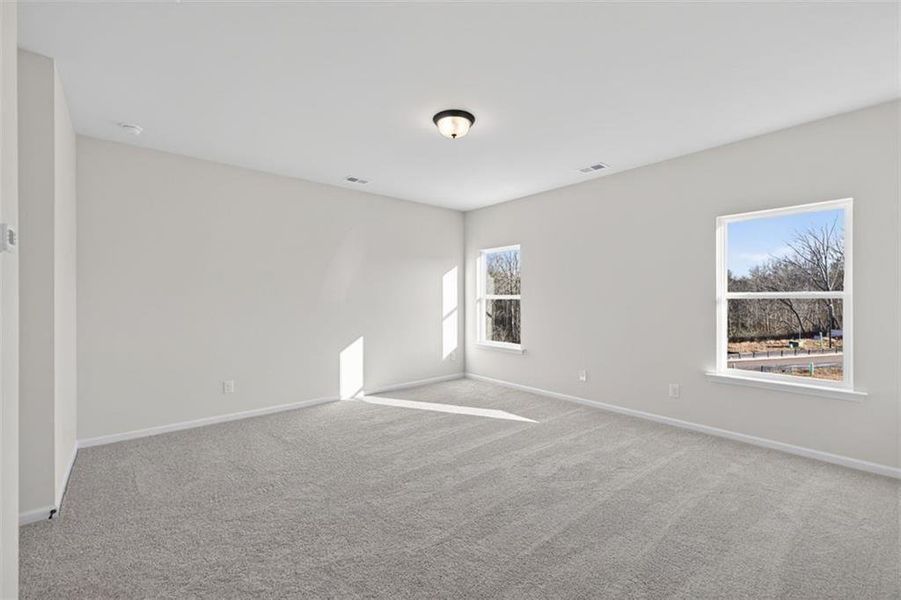 Spacious, unfurnished interior of a new home in Sanders Park, Austell (Image 22).