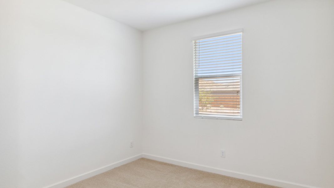 Spacious, unfurnished interior of a new home in Aloravita, Peoria (Image 14).