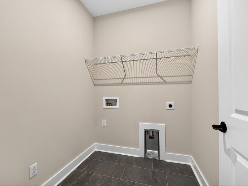 Spacious, unfurnished interior of a new home in Seven Oaks, Belmont (Image 22).