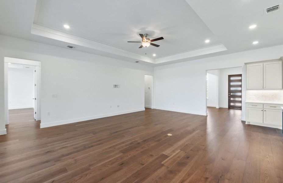 Spacious, unfurnished interior of a new home in Sun City Texas, Georgetown (Image 22). Spacious, unfurnished interior of a new home in Sun City Texas, Georgetown (Image 22).