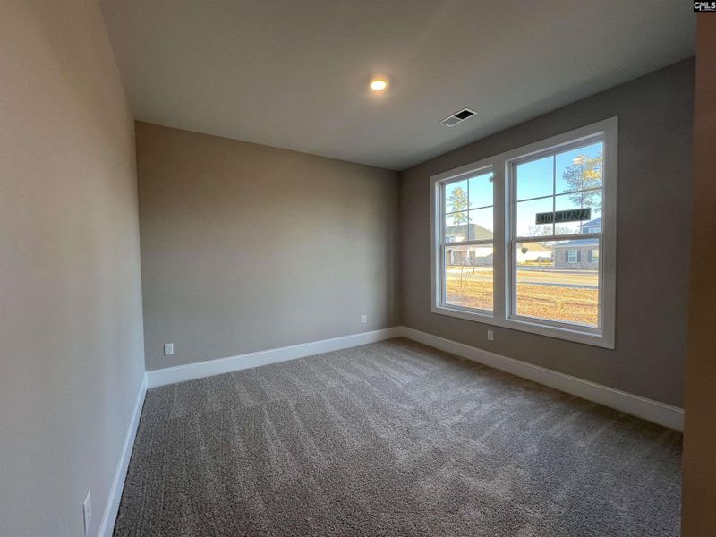 Spacious, unfurnished interior of a new home in The Cove, Sumter (Image 10).
