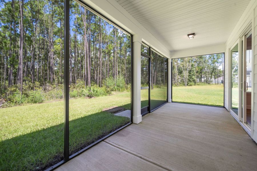 Exterior details and patio area of a home in Waterways, Richmond Hill (Image 37).
