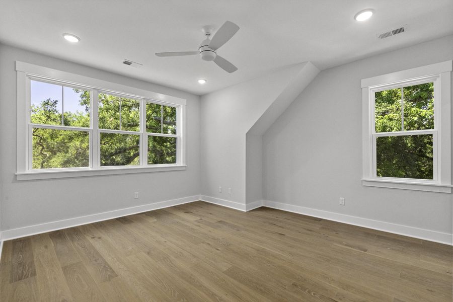 Spacious, unfurnished interior of a new home in , Mount Pleasant (Image 18).