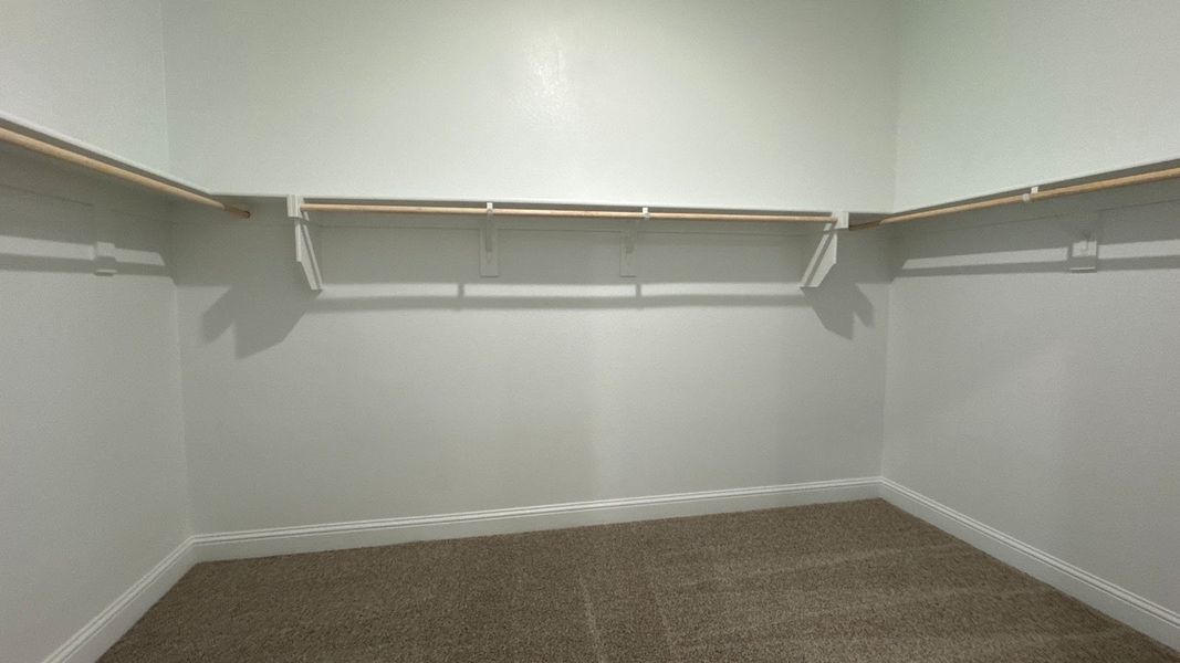 Spacious, unfurnished interior of a new home in Peachtree Meadows, Rockwall (Image 20).