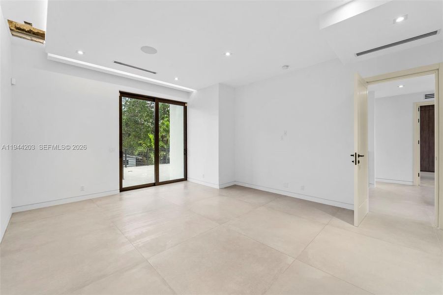 Spacious, unfurnished interior of a new home in , Miami (Image 25). Spacious, unfurnished interior of a new home in , Miami (Image 25).