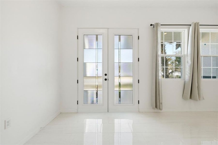 Spacious, unfurnished interior of a new home in , Eustis (Image 21).