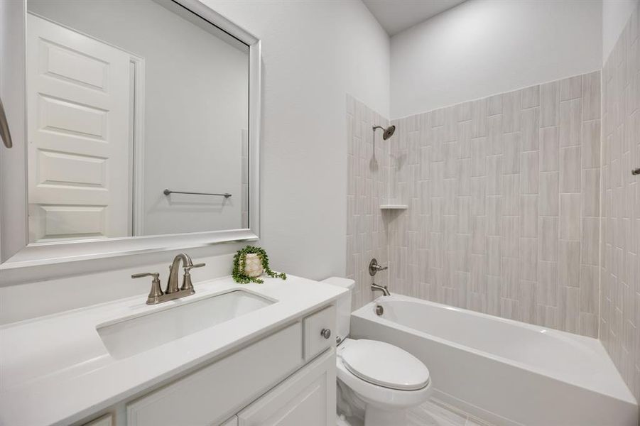 Furnished interior view inside a new home in Heath Golf and Yacht, Heath (Image 6).