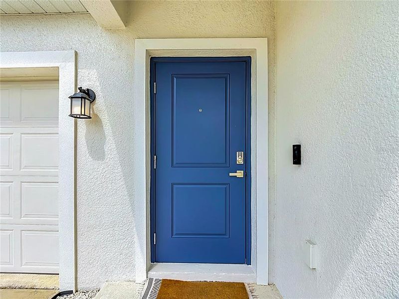 Exterior details and patio area of a home in , Kissimmee (Image 3).