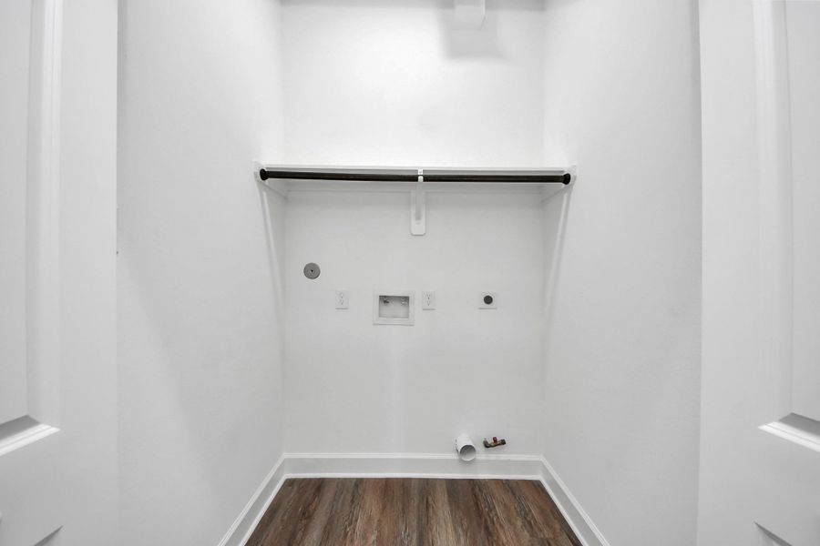 Spacious, unfurnished interior of a new home in , Houston (Image 18).