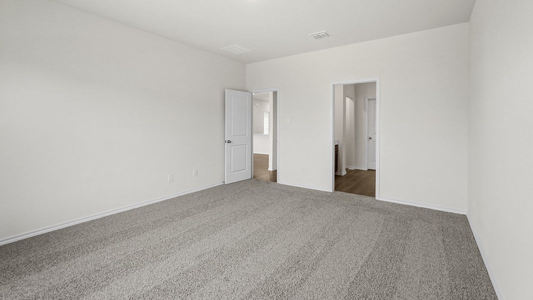 Spacious, unfurnished interior of a new home in Wildcat Ranch, Crandall (Image 13).
