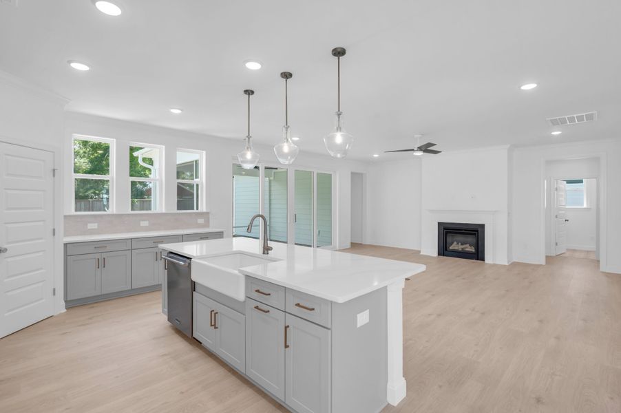 Representative furnished interior of a home built from the The Highland by RobuckHomes in Windwater, Hampstead (Image 11).