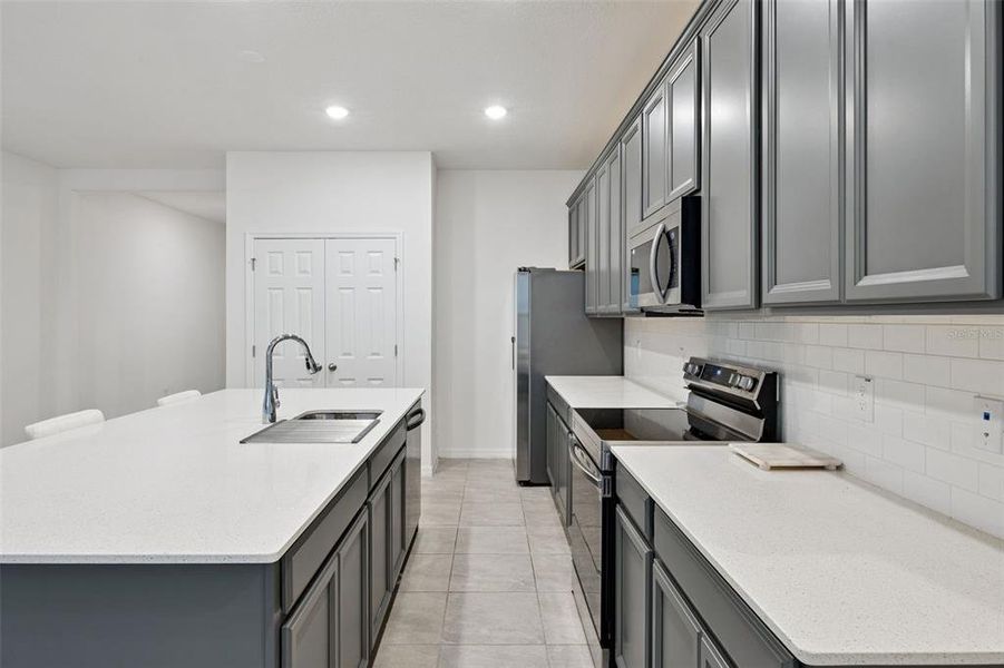 Furnished interior view inside a new home in , Winter Garden (Image 5).