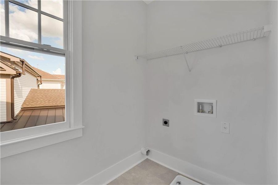 Spacious, unfurnished interior of a new home in Eastmore, Conyers (Image 20).