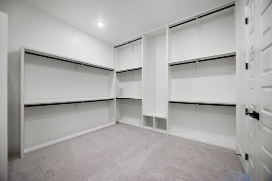 Spacious, unfurnished interior of a new home in Heath Golf and Yacht Club, Forney (Image 38).
