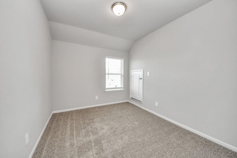 Spacious, unfurnished interior of a new home in Montgomery Ridge: Landmark Collection, Montgomery (Image 23).