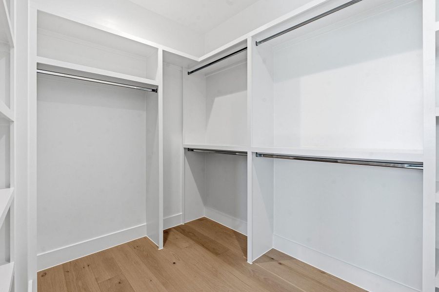 Spacious, unfurnished interior of a new home in , Austin (Image 18).