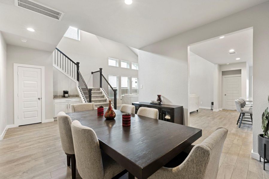 Furnished interior view inside a new home in Edgewood Village, Houston (Image 42). Furnished interior view inside a new home in Edgewood Village, Houston (Image 42).