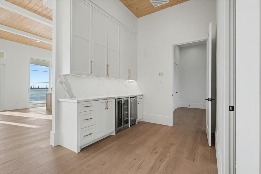 Furnished interior view inside a new home in , Galveston (Image 16).