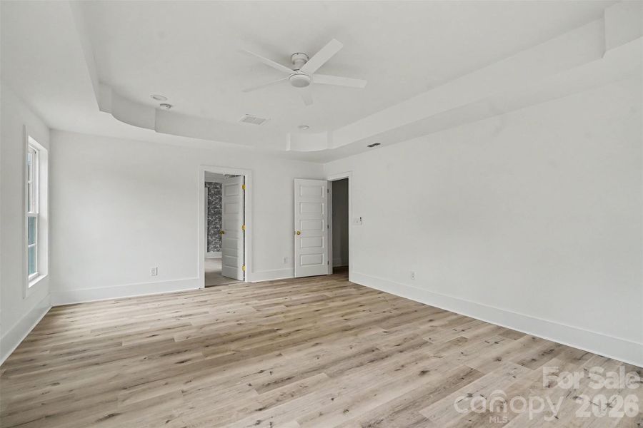 Spacious, unfurnished interior of a new home in , Mint Hill (Image 18).
