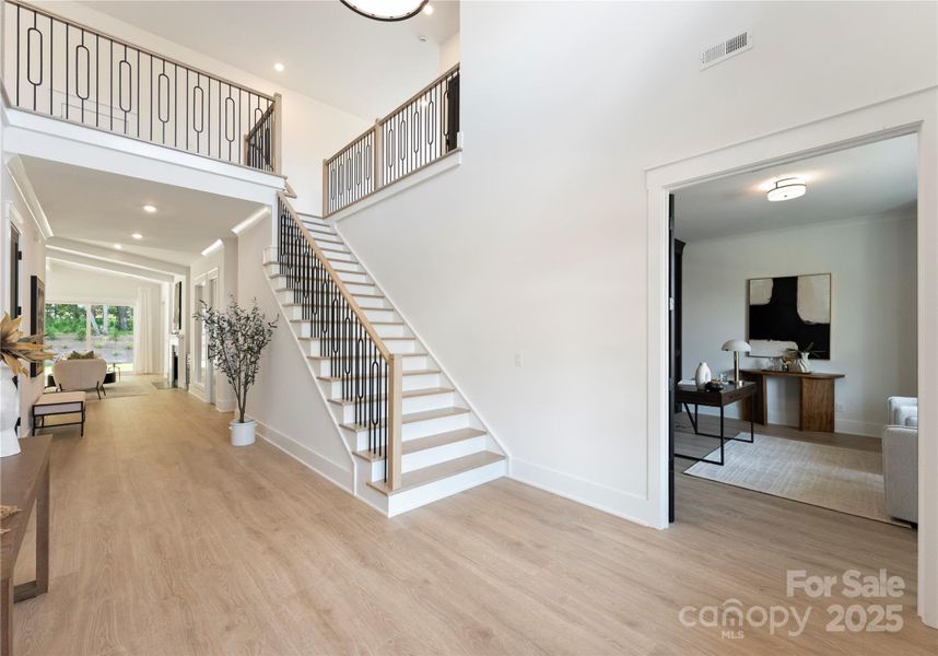 Spacious, unfurnished interior of a new home in , Wesley Chapel (Image 23).