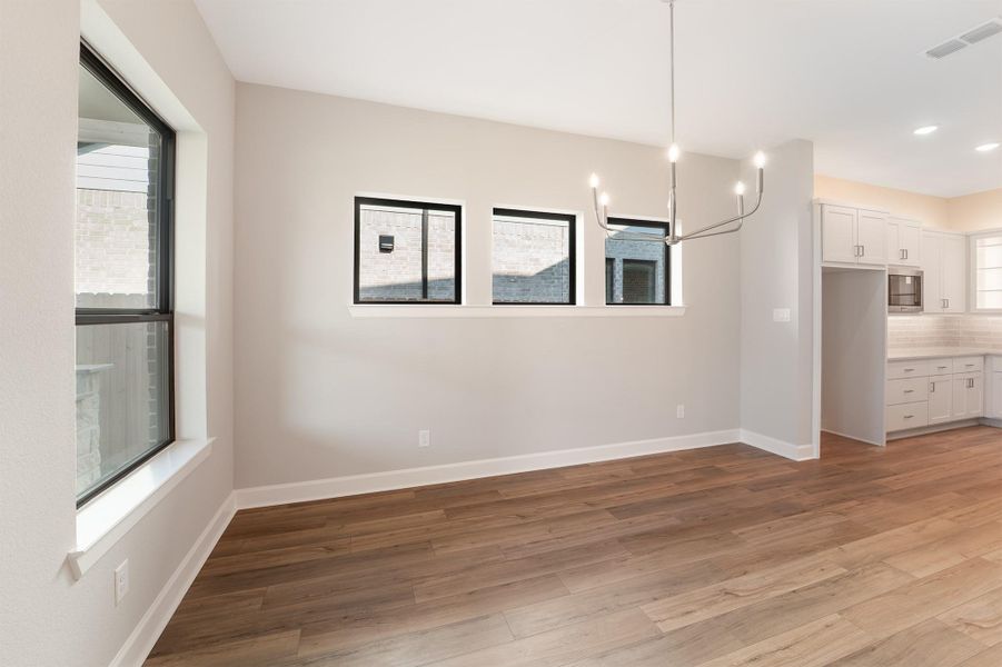 Spacious, unfurnished interior of a new home in The Meadows at Imperial Oaks, Conroe (Image 11).