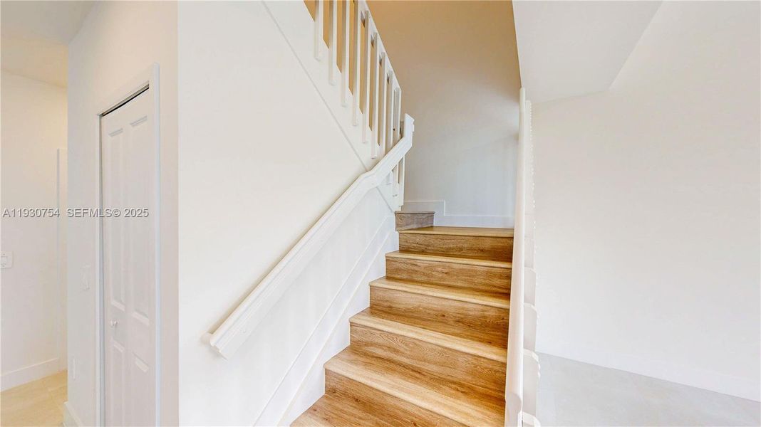 Spacious, unfurnished interior of a new home in , Homestead (Image 44).