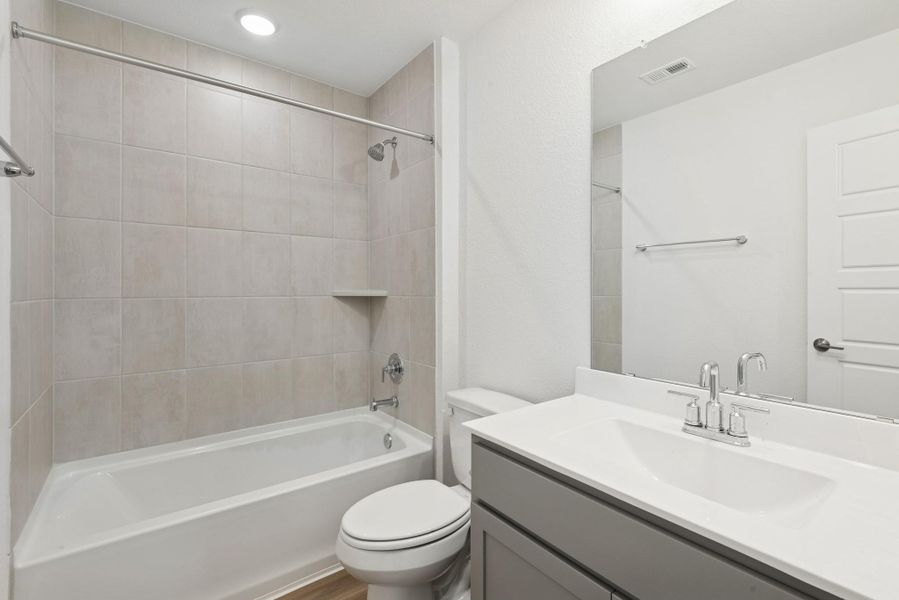 Furnished interior view inside a new home in Miller's Pond, Rosenberg (Image 7). Furnished interior view inside a new home in Miller's Pond, Rosenberg (Image 7).