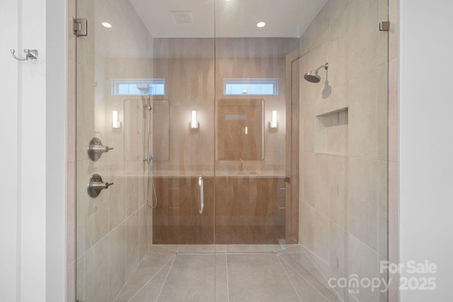 Image 38 of a home in .