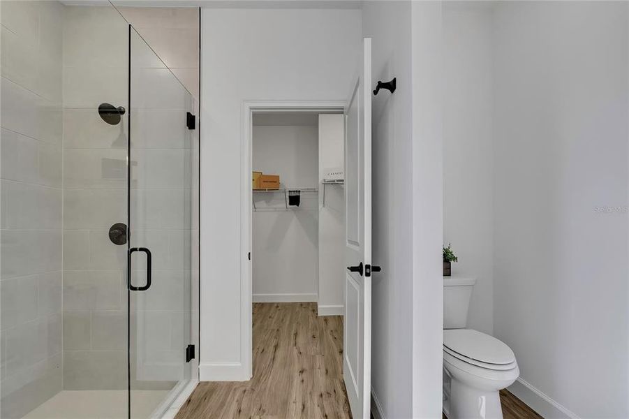 Furnished interior view inside a new home in , Spring Hill (Image 38).