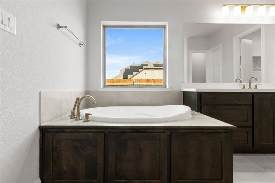 4805 Nomad-Primary Suite-6