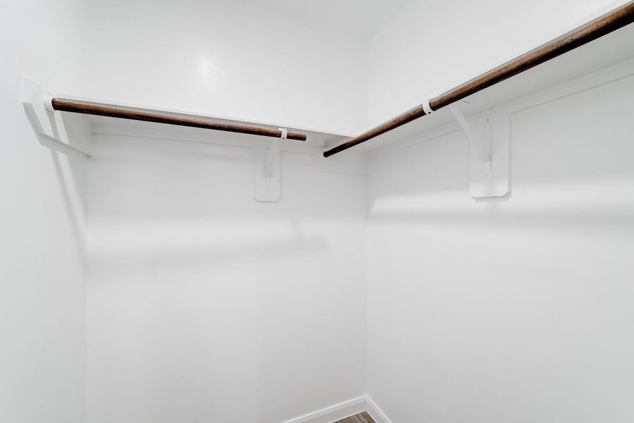 Spacious, unfurnished interior of a new home in Santa Fe, Cleveland (Image 18).