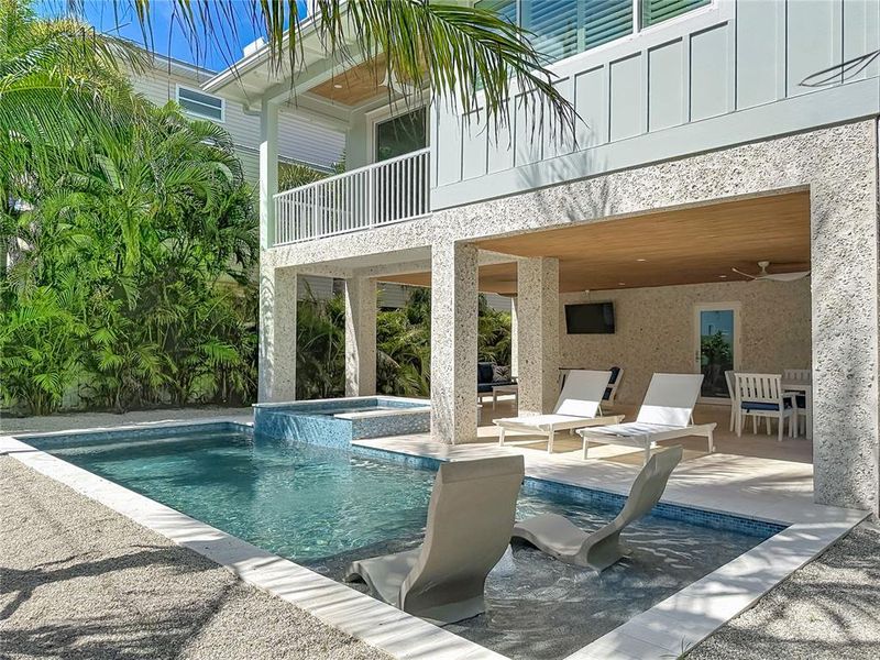 Exterior details and patio area of a home in , Bradenton Beach (Image 39).
