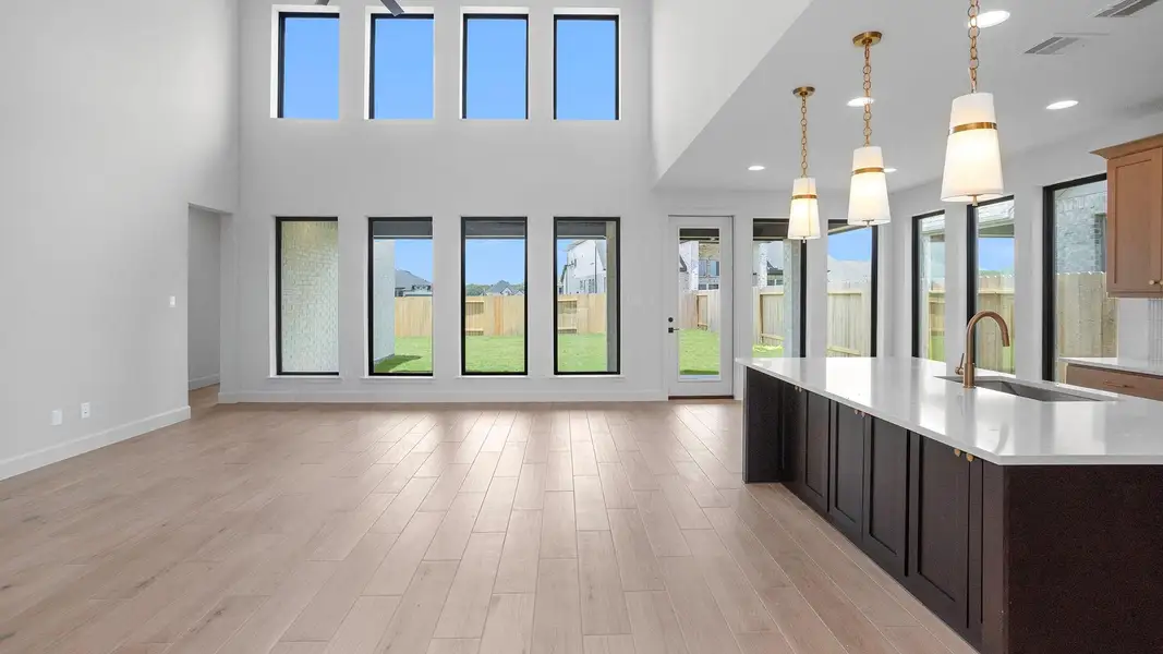 Spacious, unfurnished interior of a new home in Briarley, Montgomery (Image 12).