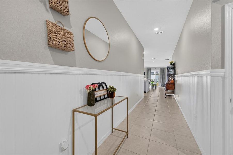 Furnished interior view inside a new home in , Bartow (Image 52).