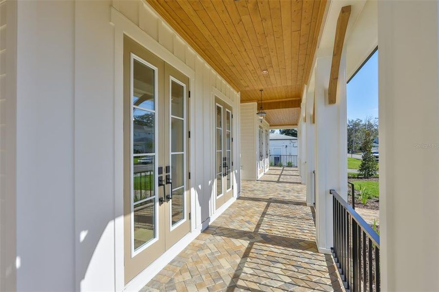 Exterior details and patio area of a home in , Tampa (Image 42).